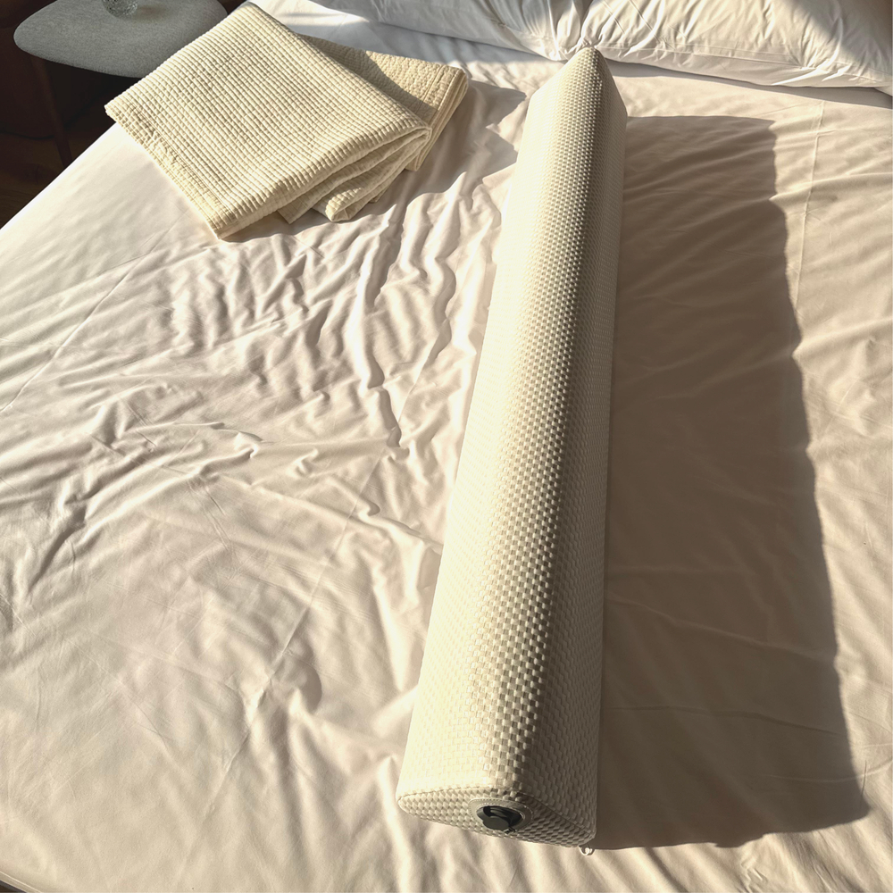 쿠르쿠르 휴대용 에어 침대가드 바디필로우 여행용 캠핑용 죽부인 튜브형