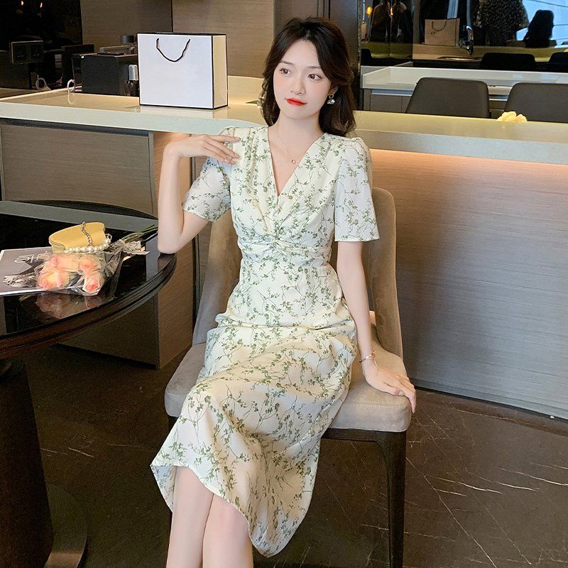 여성 플라워 나염 롱원피스 브이넥 반팔 쉬폰 꼬임 퍼프소매 여름 봄 여름 아이보리 - 상세 이미지 4
