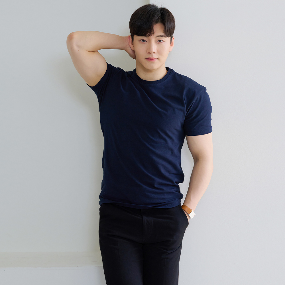 남자 머슬핏 반팔 어깨넓어보이는 무지 티셔츠 상품 이미지