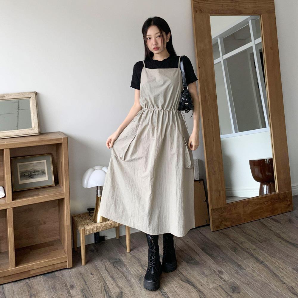 옷자락 여자 데일리 바스락 카고포켓 스트링 어깨끈 롱 원피스 - 상세 이미지 3