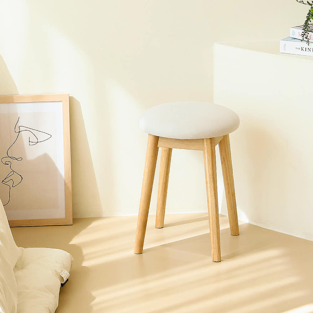 우디브 오닐 원목 화장대의자 원형 인테리어 보조 간이 스툴 내추럴