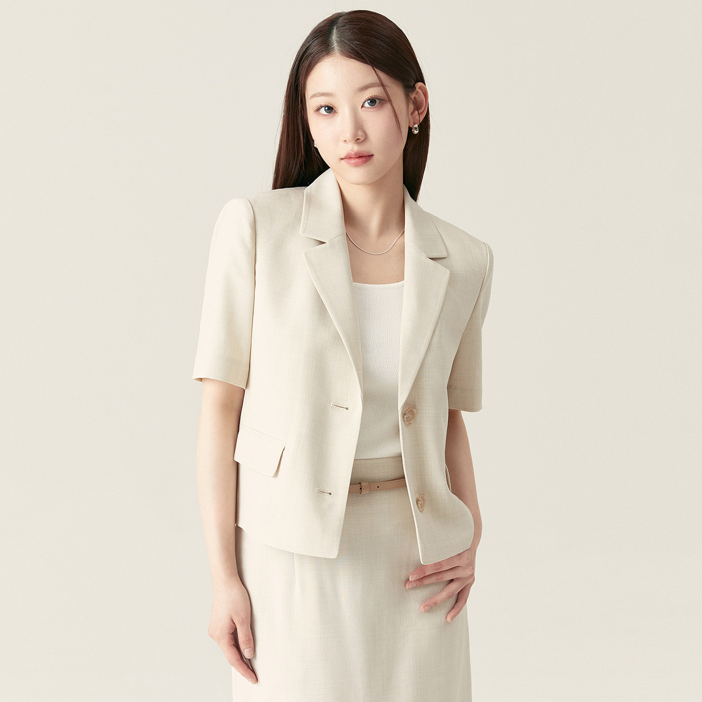 [슈퍼적립] 로엠 린넨라이크 반팔 크롭 자켓 RMJKF25R12 : roem