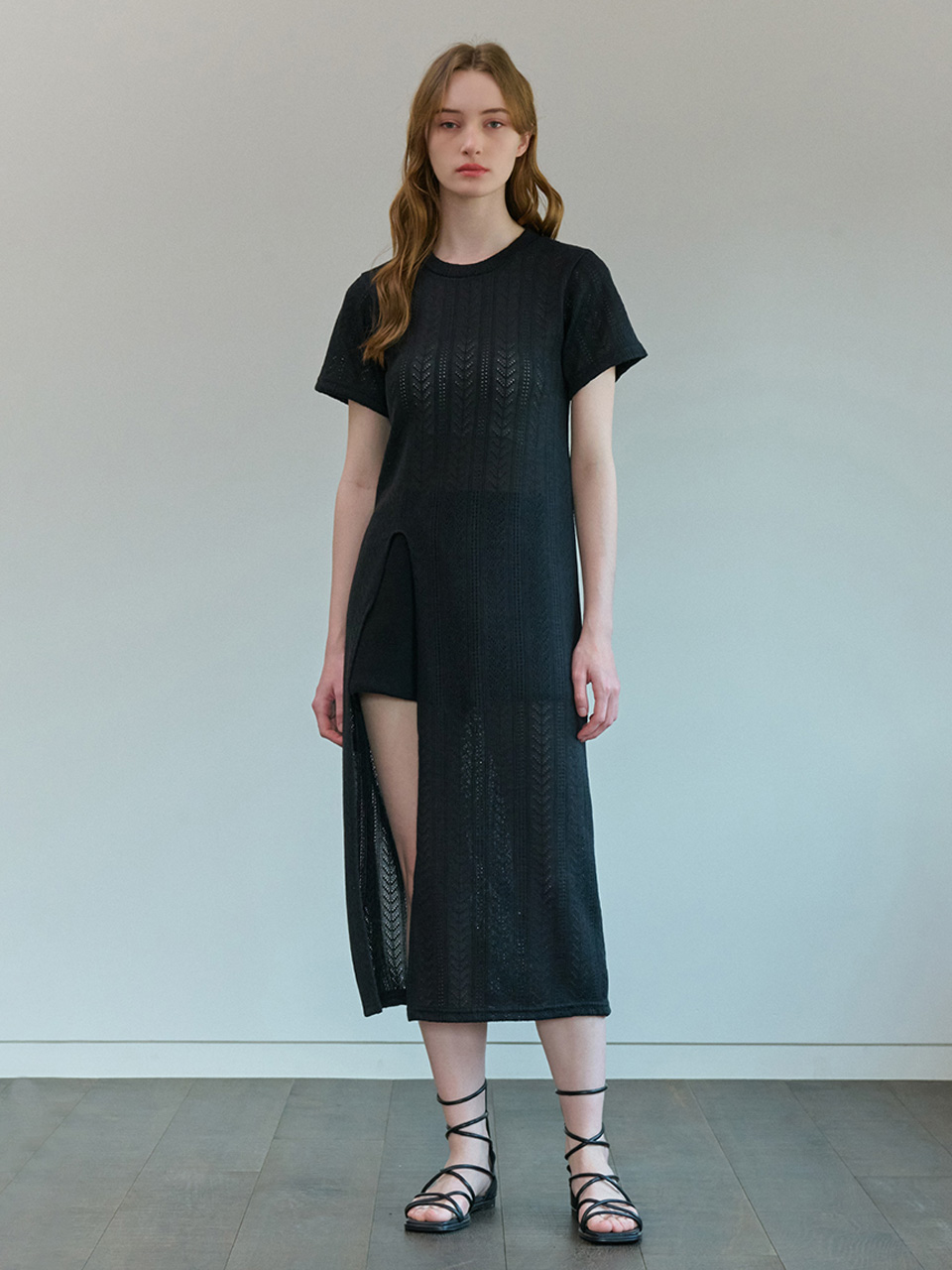 [CAMINO] 슬릿 썸머 레이스 롱 니트 원피스 블랙