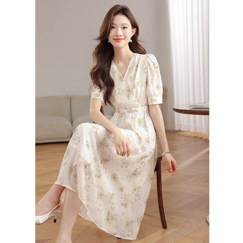 브이넥 플라워 쉬폰 롱 원피스 반팔 허리 스트랩 랩스타일 A라인 봄 여름 하객룩 꽃무늬 - 상세 이미지 3