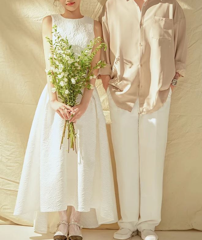 크롭 투피스 테마 스튜디오 커플사진 화보 2부 이브닝 약혼 리마인드 셀프웨딩드레스 - 상세 이미지 4