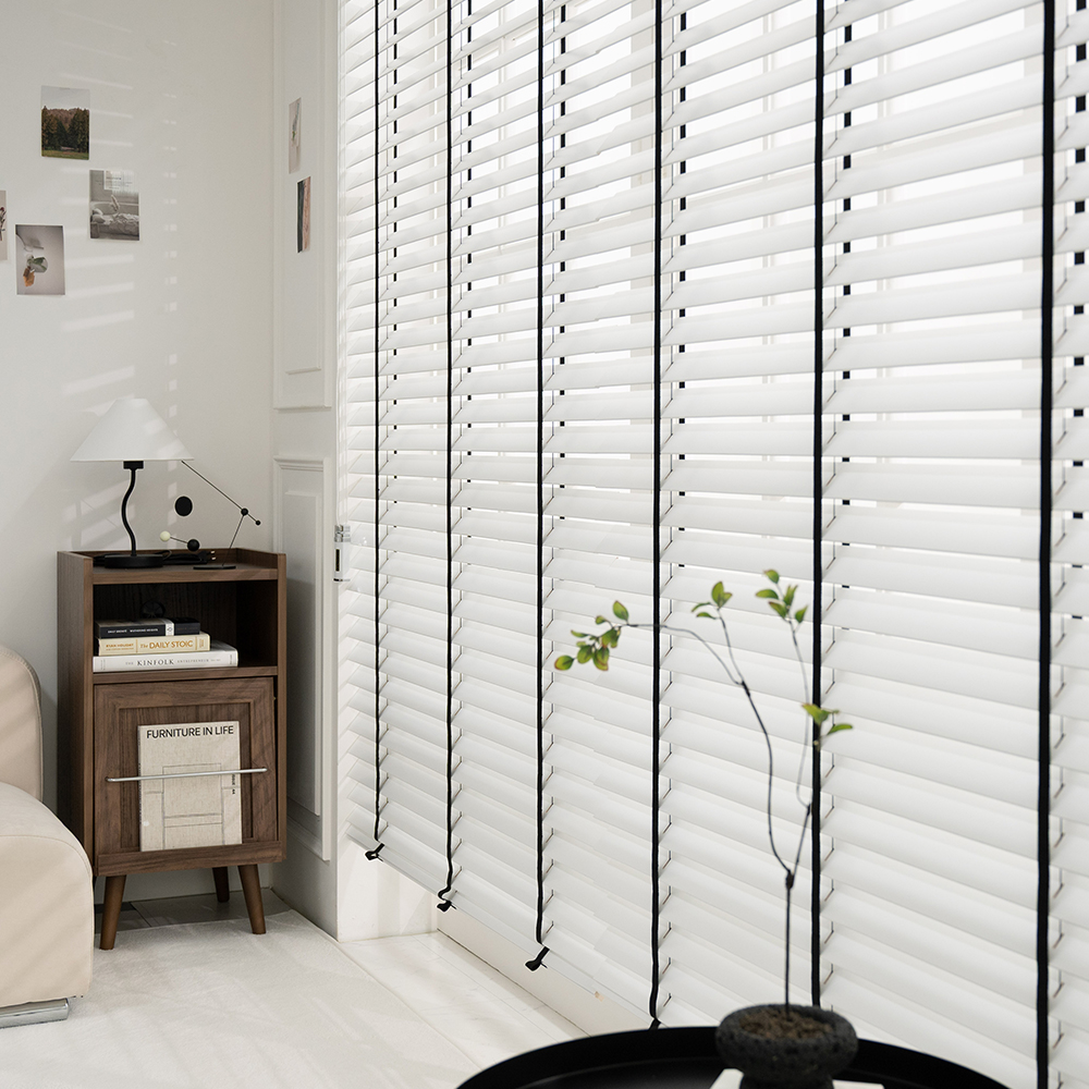 아라크네 블랙댕기 우드블라인드 밴드 리본 라인 오동 거실 안방 40x40