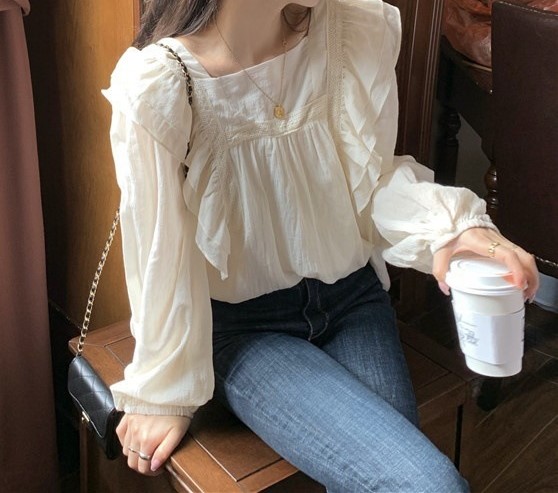 레이스펀칭 스퀘어넥 양프릴 긴팔블라우스 시원한 여신블라우스 여자여자몰 - 상세 이미지 3