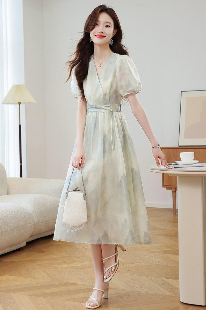 봄 여름 브이넥 퍼프 반팔 스모킹 랩 롱 원피스 A라인 풍경화 프린트 그레이 플라워 - 상세 이미지 5