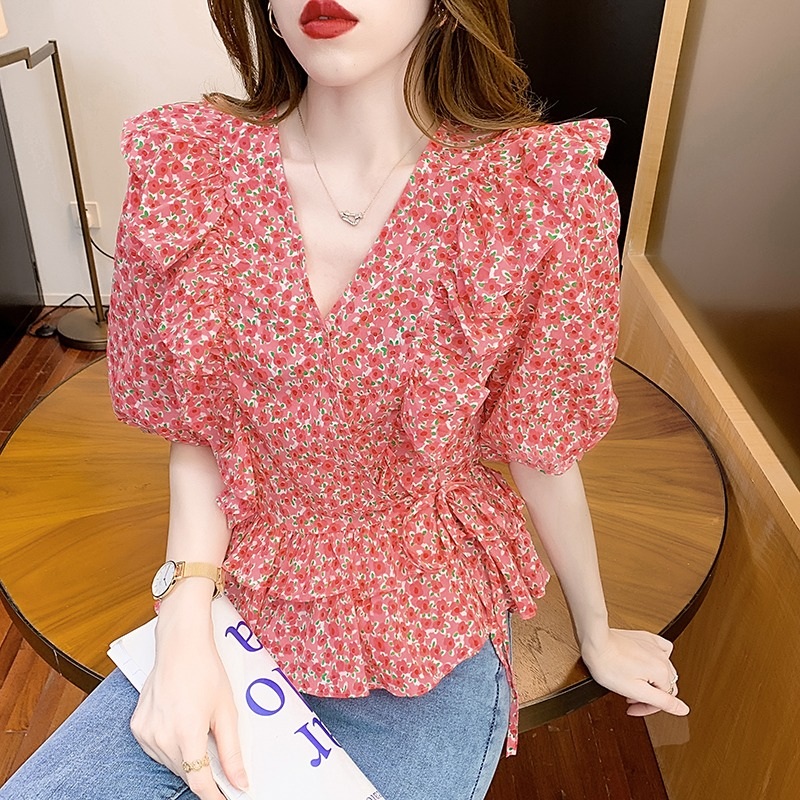 브이넥 프릴쉬폰 퍼프반팔블라우스 공주풍 플라워패턴 허리리본포인트 슬림핏 여름 블루 2컬러 - 상세 이미지 3