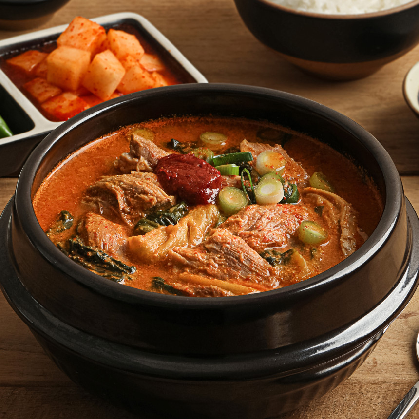 극소수 순살 뼈해장국 우거지 뼈없는 감자탕 1인분 국밥 간편 냉동 레토르트 시레기 캠핑 사진 4