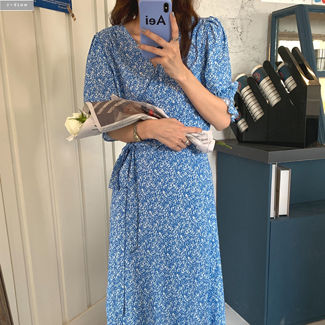 엘시 블루 플라워 맥시 랩 퍼프 롱원피스 1col 여름 봄 소매밴딩 브이넥 제이플로우 이미지 6