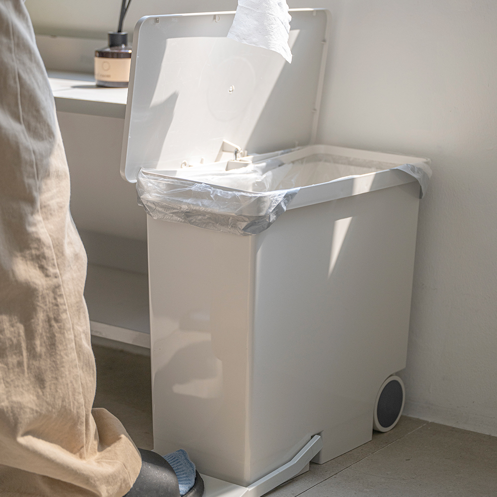 [네이버 단독] 모노플랫 슬림 틈새 분리수거함 26L 재활용 페달 휴지통