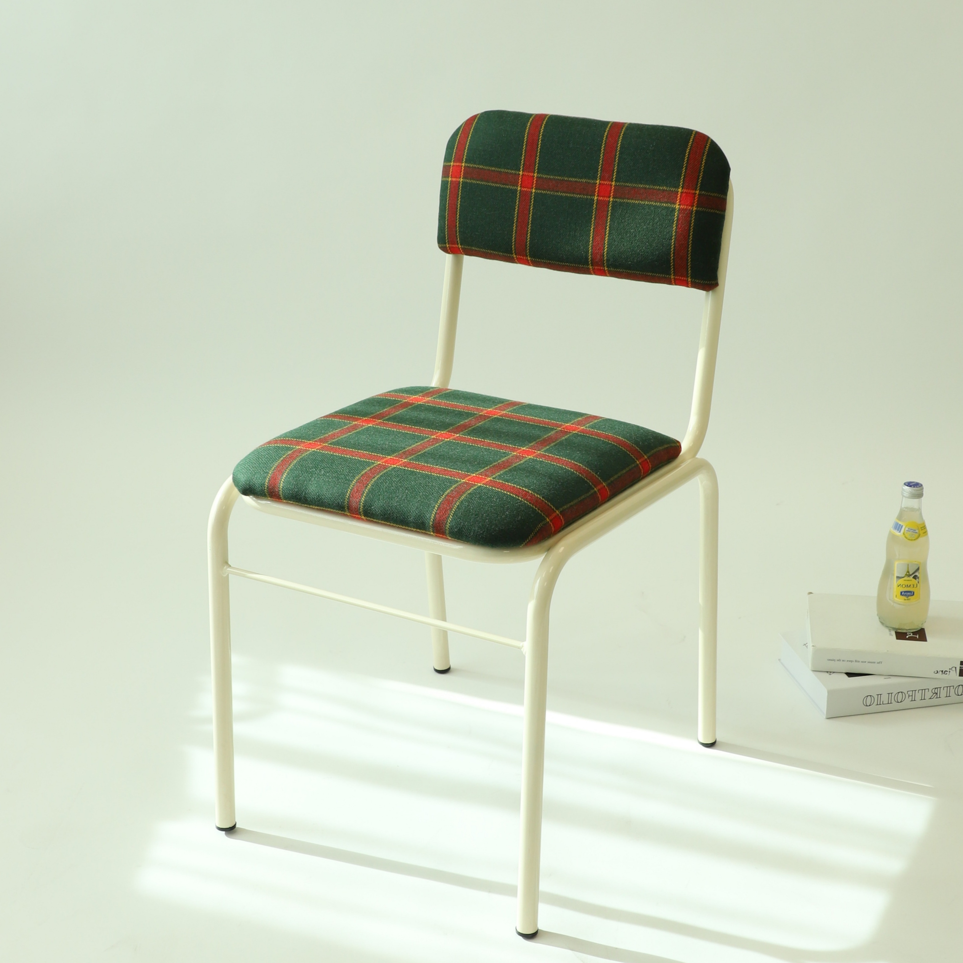 텐더 카페 미드센츄리 의자 식탁 인테리어 철제 패브릭 뉴체크 체어 빈티지 - 상세 이미지 4