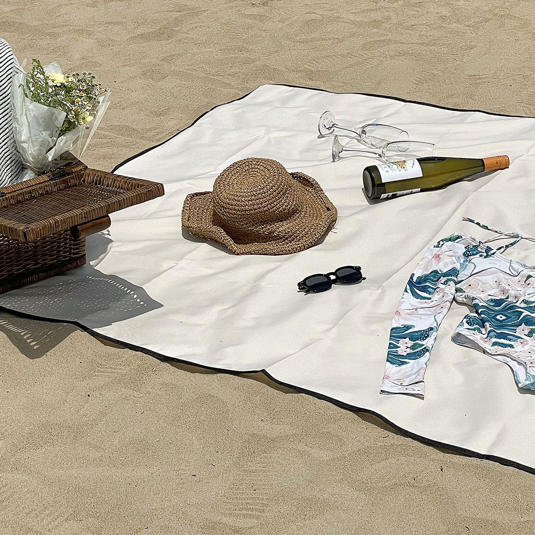 [홀데이오프] 피크닉매트 감성 대형 방수 휴대용 돗자리 해변 캠핑 발수 원단 비치 매트