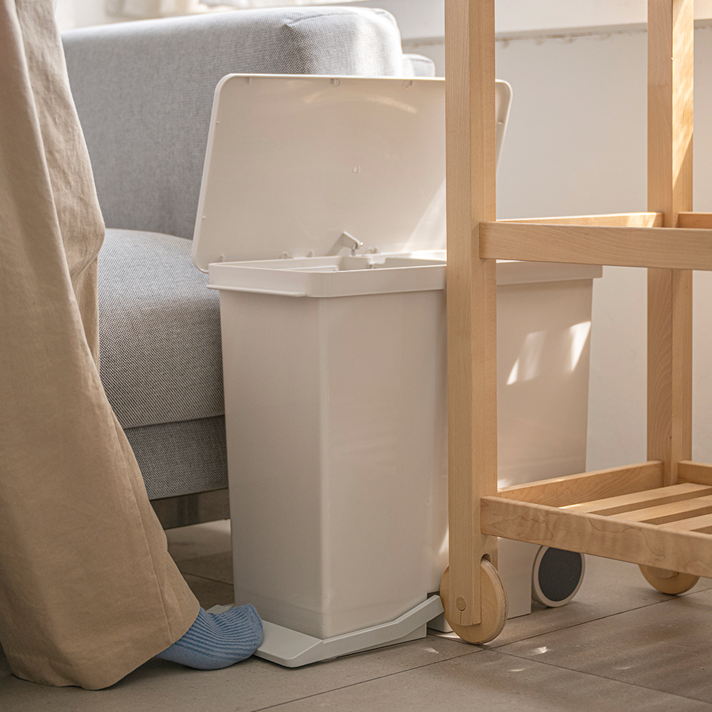 [네이버 단독] 모노플랫 슬림 틈새 분리수거함 26L 재활용 페달 휴지통