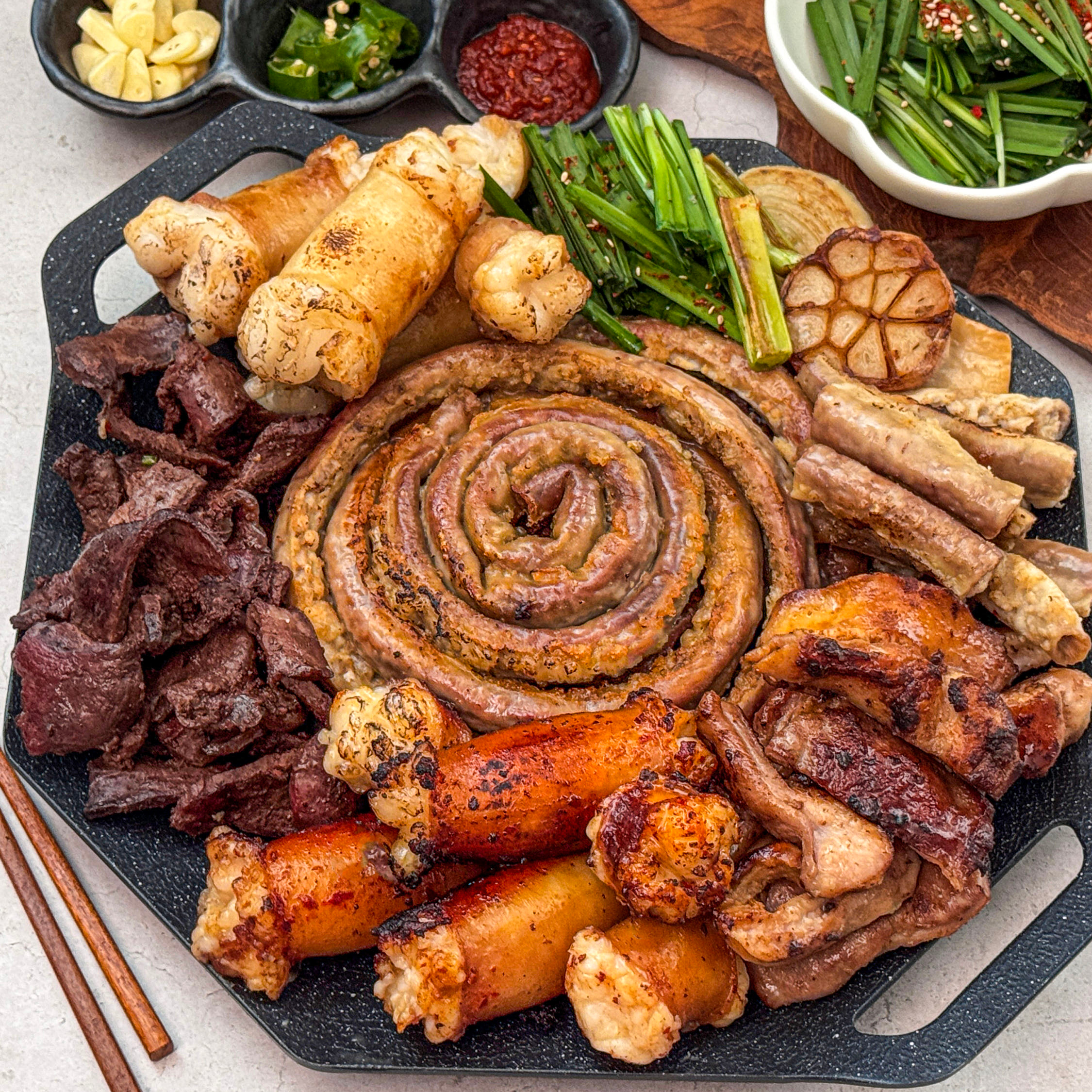 인생식탁 한우곱창 1팩 200g 막창 대창 염통 구이 밀키트 캠핑요리 - 상세 이미지 3