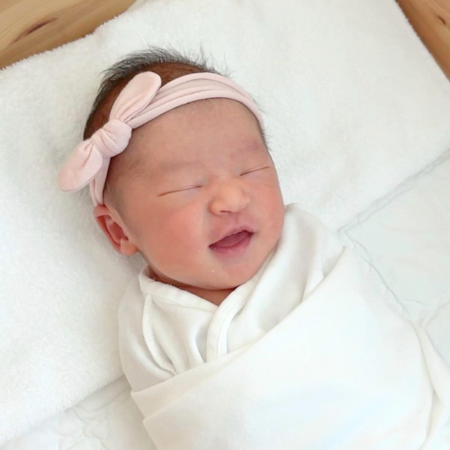 디어딜리 프릴린&쁘띠리본밴드 아기헤어밴드 신생아모자 조리원 딸꾹질모자 보넷 출산선물 백일 돌 촬영