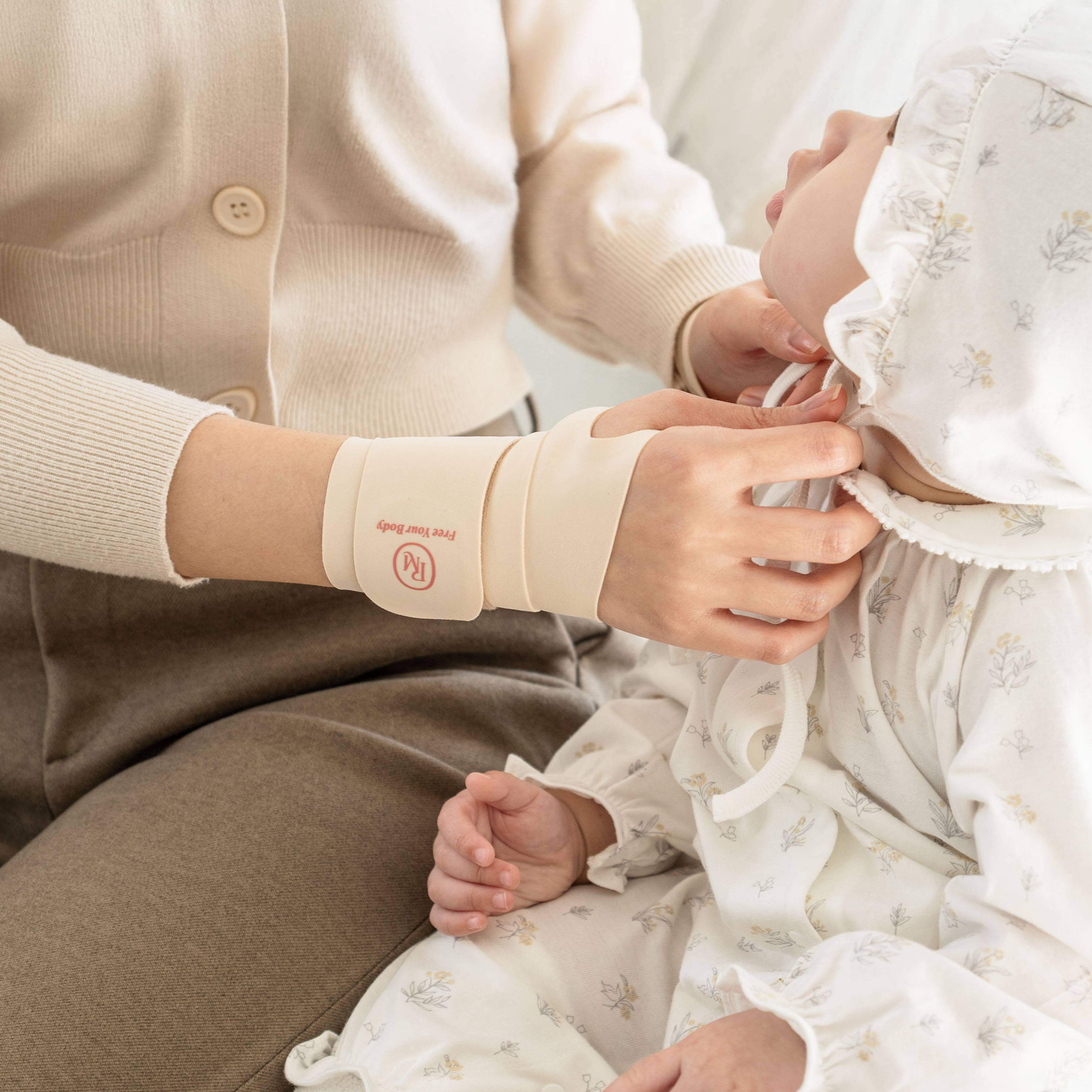 레스티맘 손목보호대 1개입 임산부 산후 산모 출산 육아 2가지 착용법