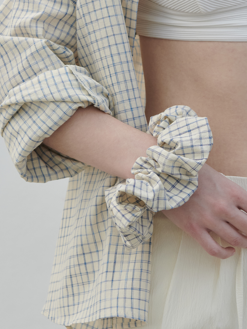320쇼룸 몽스 체크 패브릭 스크런치 옐로 - 상품 이미지