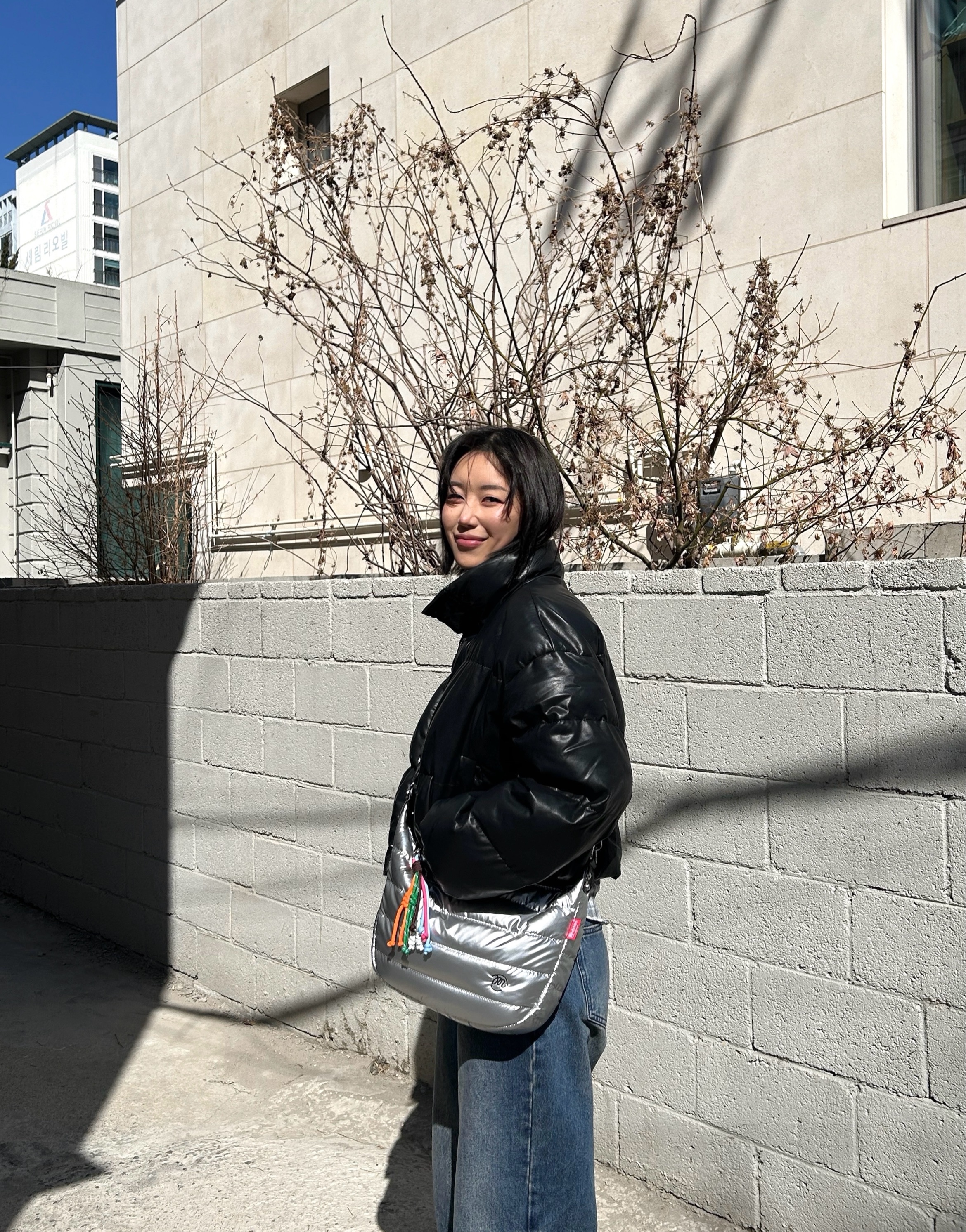 말랑백 패딩 크로스백 여행용 퀼팅 유럽여행가방 핸드폰 가벼운 반달 슬링백 해외 미니 겨울