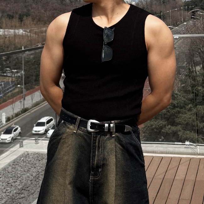 1+1 남자 브먼 머슬핏 여름 골지 스판 두줄 절개 민소매 나시티 - 메인 이미지