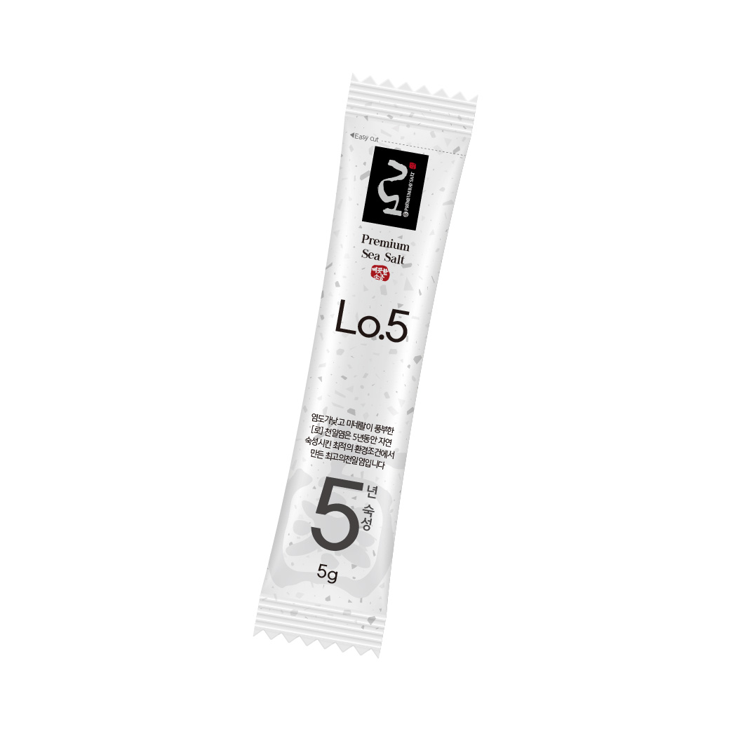 5년 숙성 프리미엄 천일염 스틱 소금 - Lo.5 (15개입) 소금차 캠핑 여행 1인가구 자취 개별포장 휴대용 - 상세 이미지 5