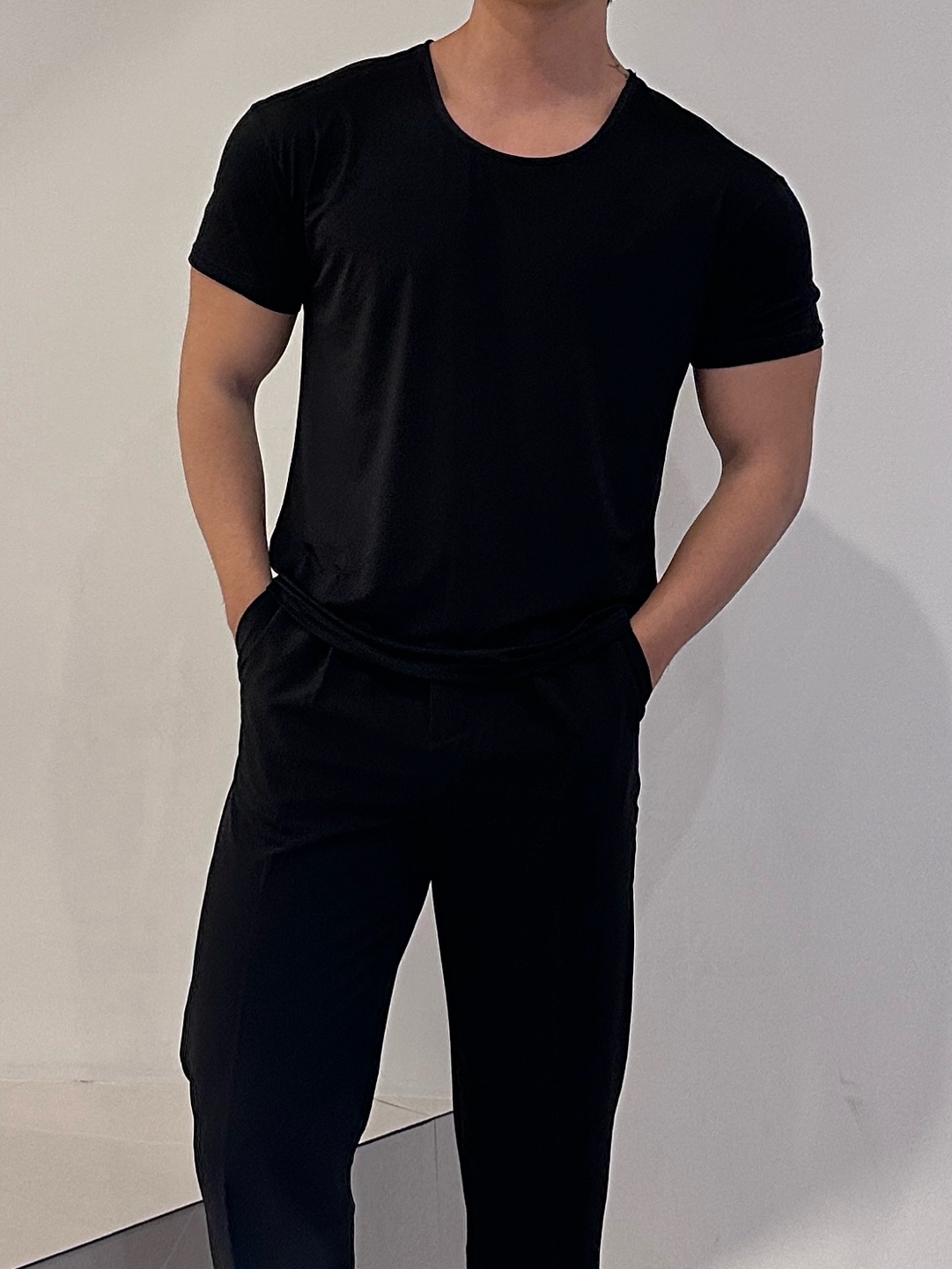 남자유넥반팔 머슬핏반팔 U넥머슬핏 - 상세 이미지 4