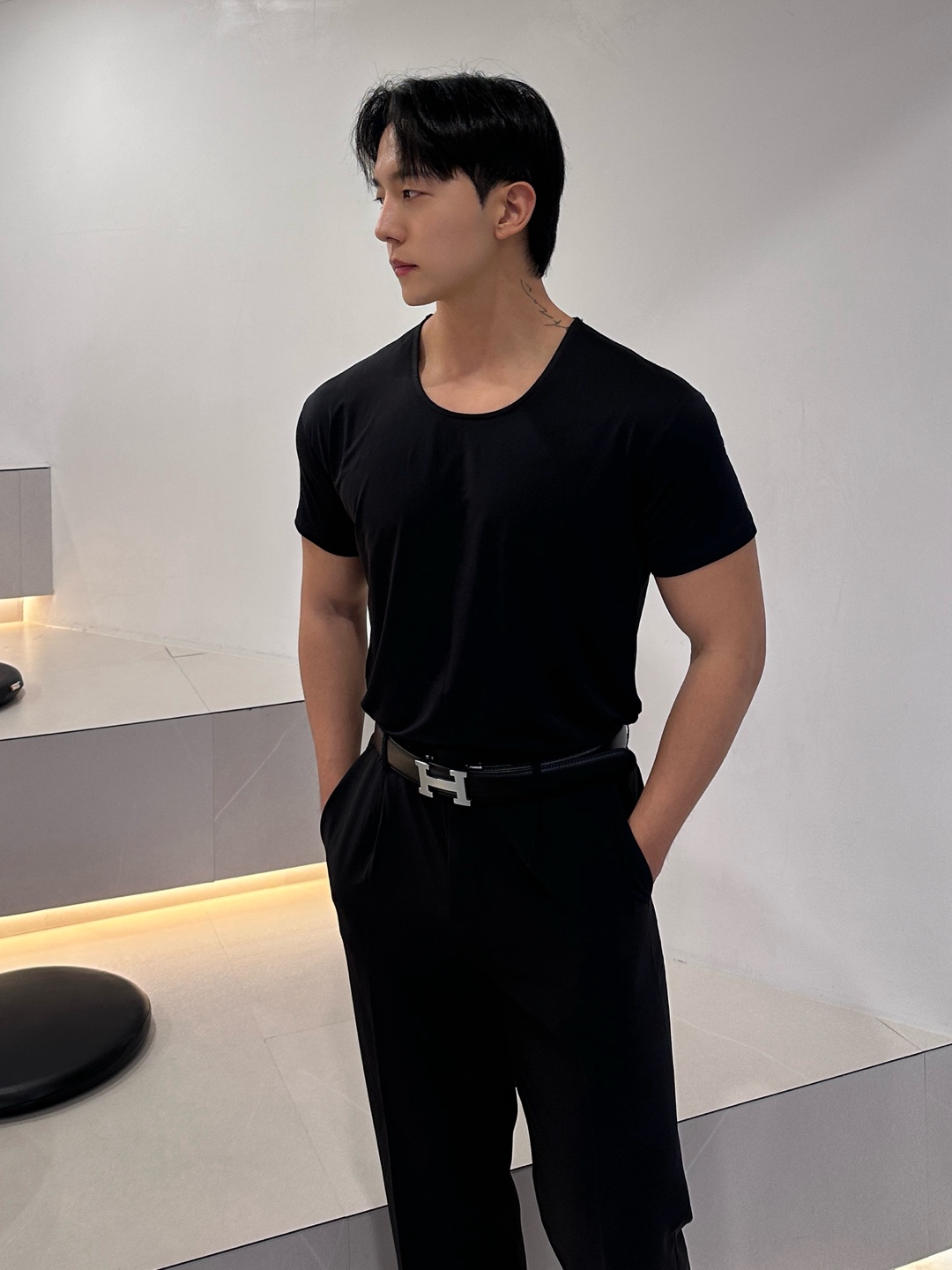 남자유넥반팔 머슬핏반팔 U넥머슬핏 - 상세 이미지 2