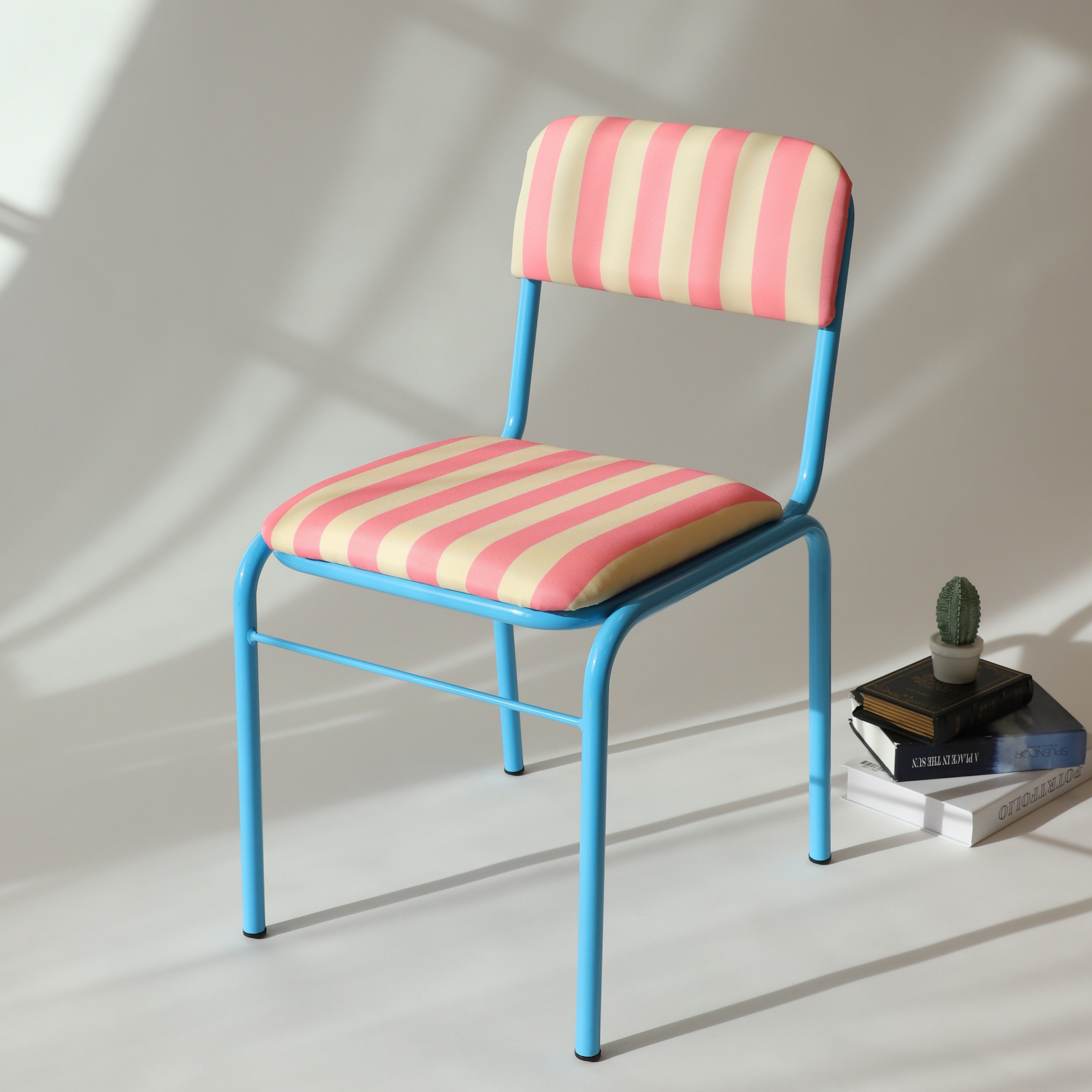 텐더 식탁의자 핑크 스트라이프 생활방수 패브릭 기능성 의자