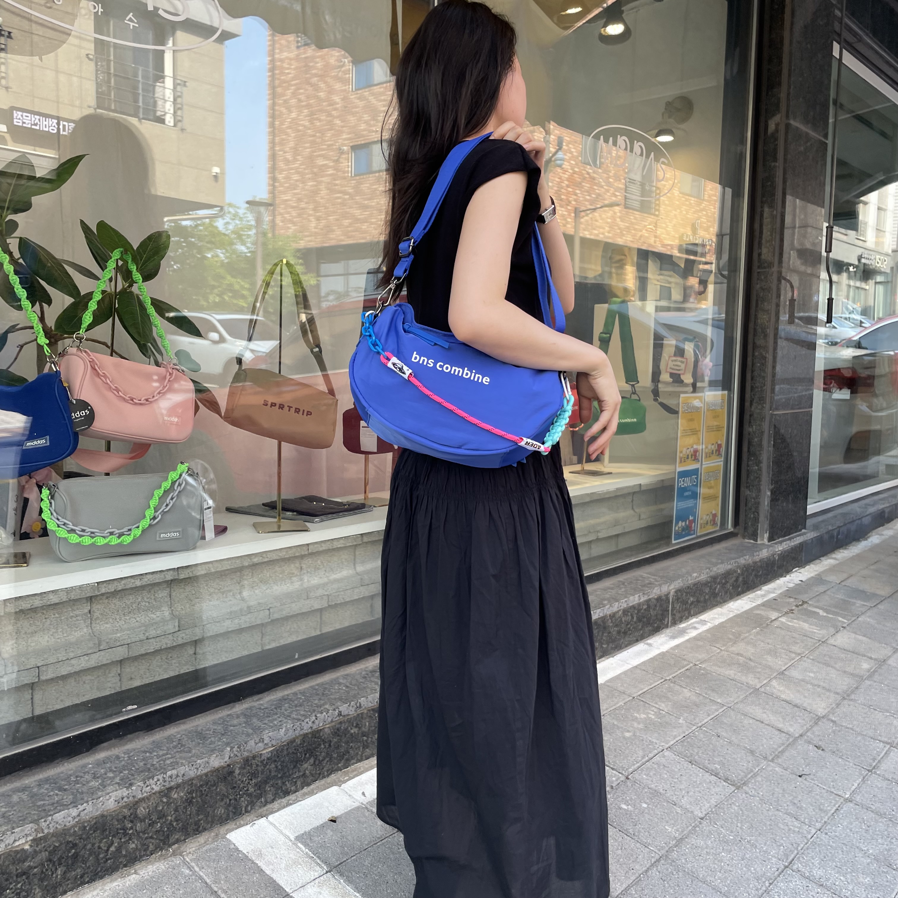 반달 여행용 크로스백 도난방지 슬링백 RFID차단 크로와상 가방 보부상 나일론 미니 유럽 상품 이미지