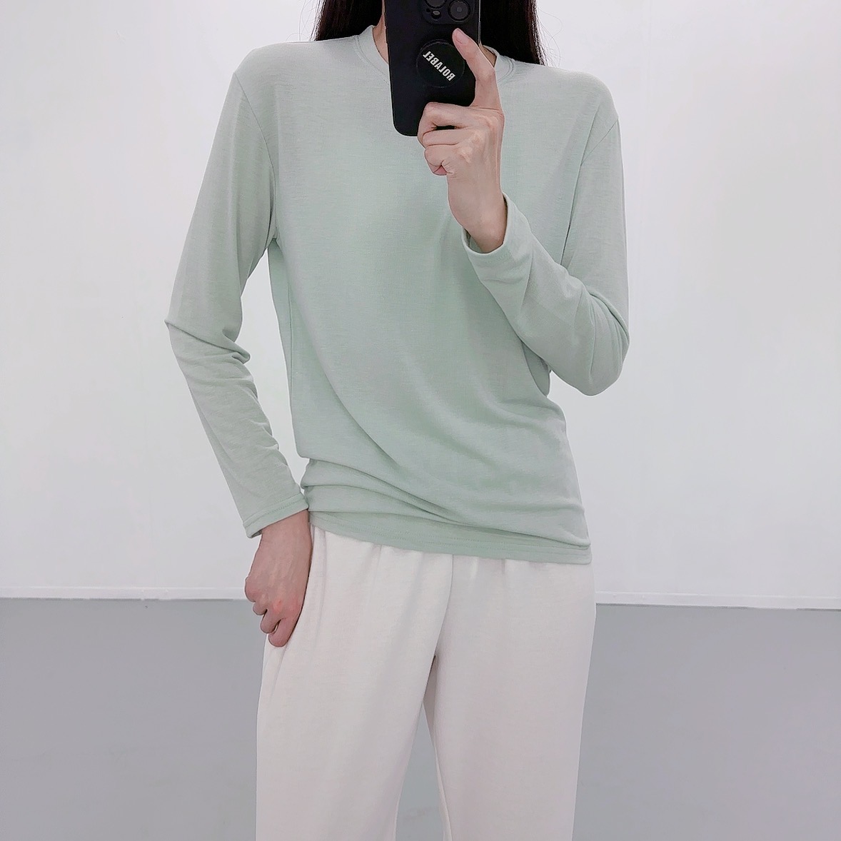 여성 긴팔티 이너 티셔츠 빅사이즈 레이어드 롱 무지 라운드넥 - 상세 이미지 3