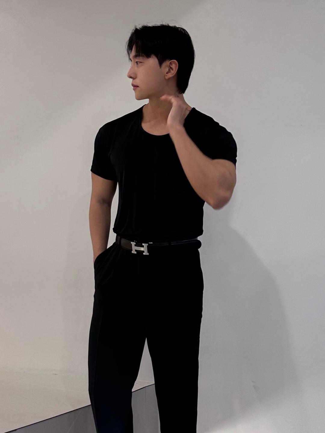 남자유넥반팔 머슬핏반팔 U넥머슬핏 - 상세 이미지 3