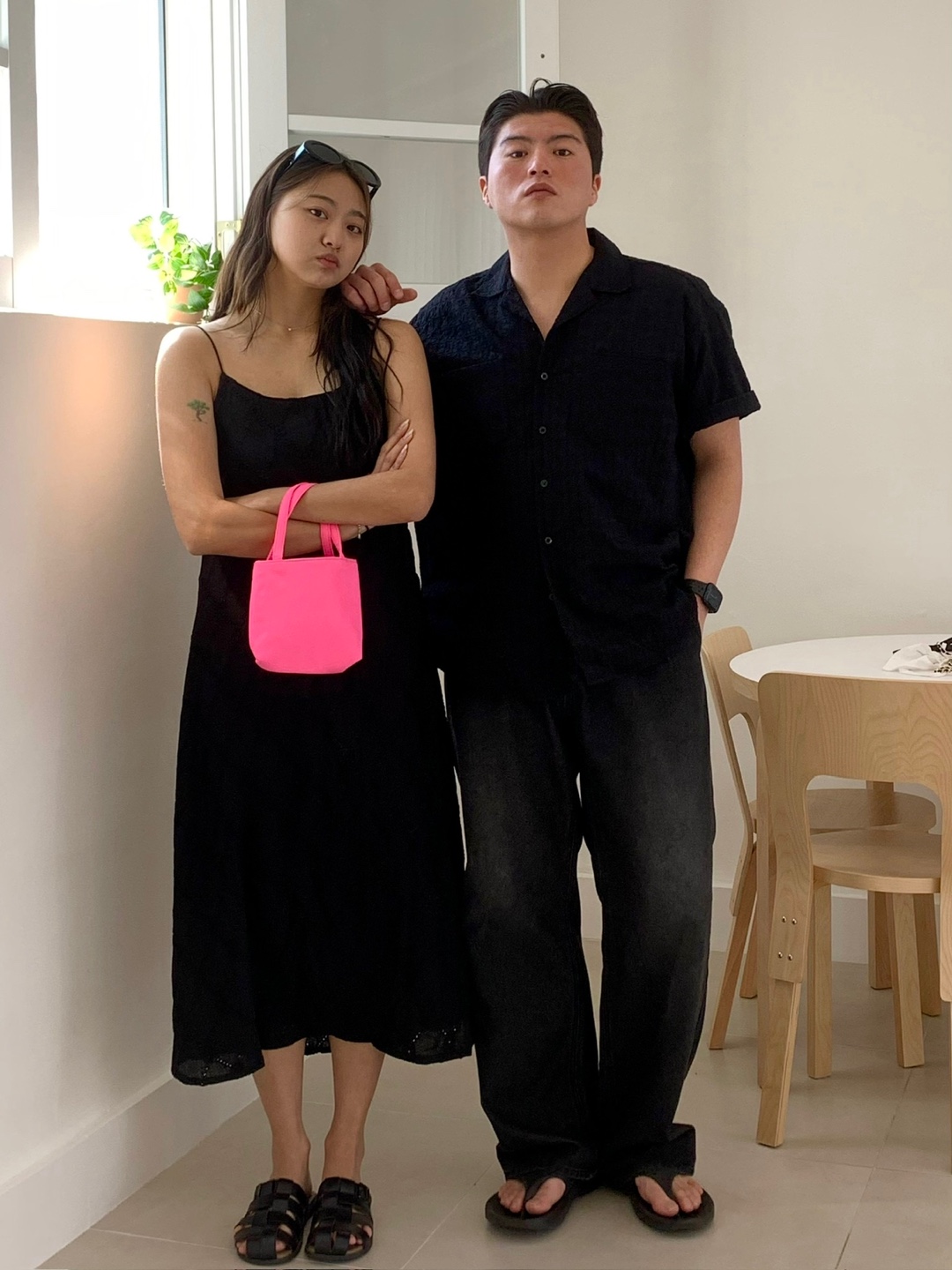커플시밀러룩 블랙 펀칭나시원피스 n 블랙 펀칭셔츠 핀턱팬츠 - 상세 이미지 5