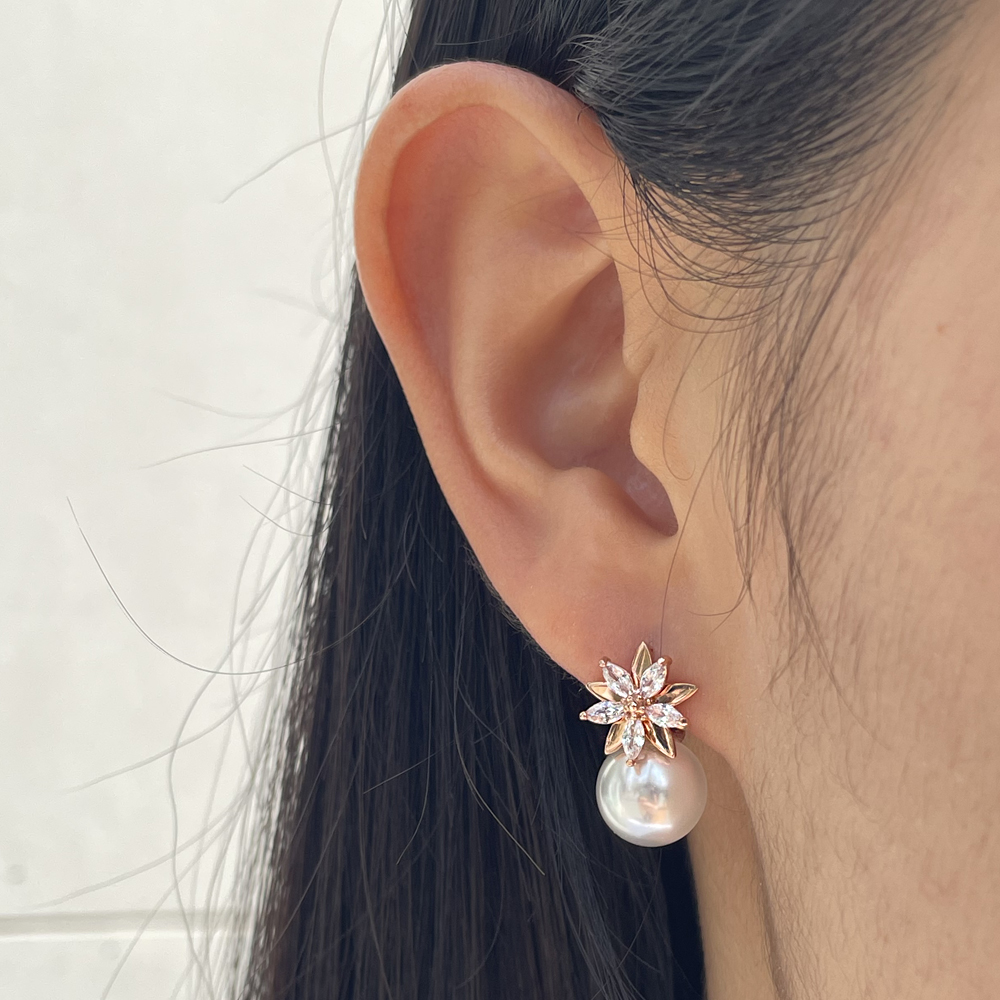 14K 18K 10mm 핵 진주 플라워 펄 큐빅 원터치 귀걸이 한복 혼주 - 상품 이미지