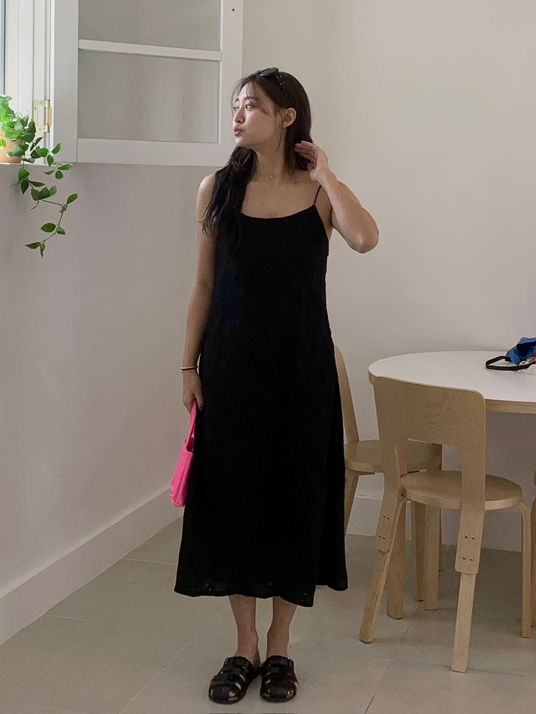 커플시밀러룩 블랙 펀칭나시원피스 n 블랙 펀칭셔츠 핀턱팬츠 이미지 7