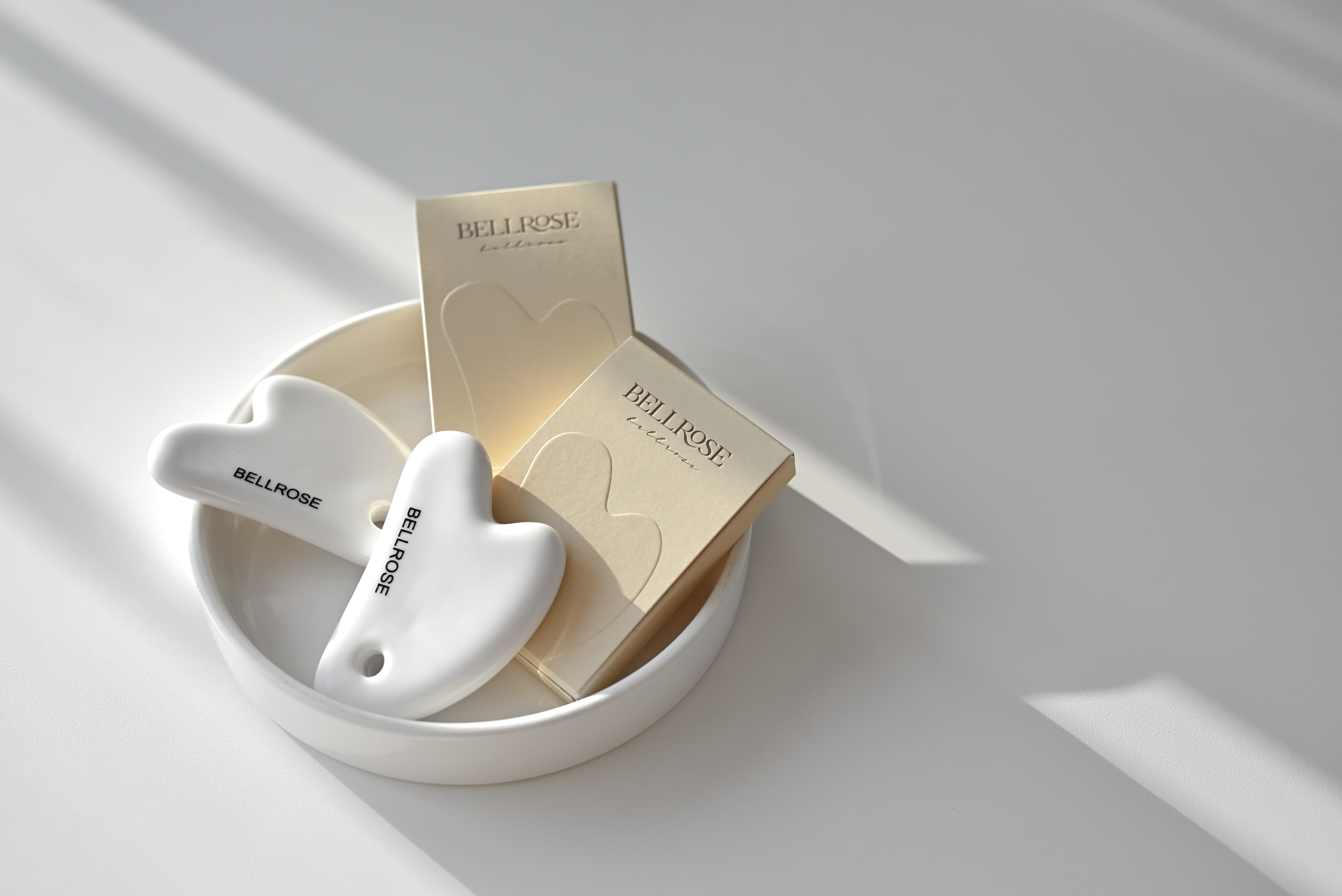 국산 괄사 마사지 마사지기 세라믹 얼굴 두피 하트 벨로즈 화이트