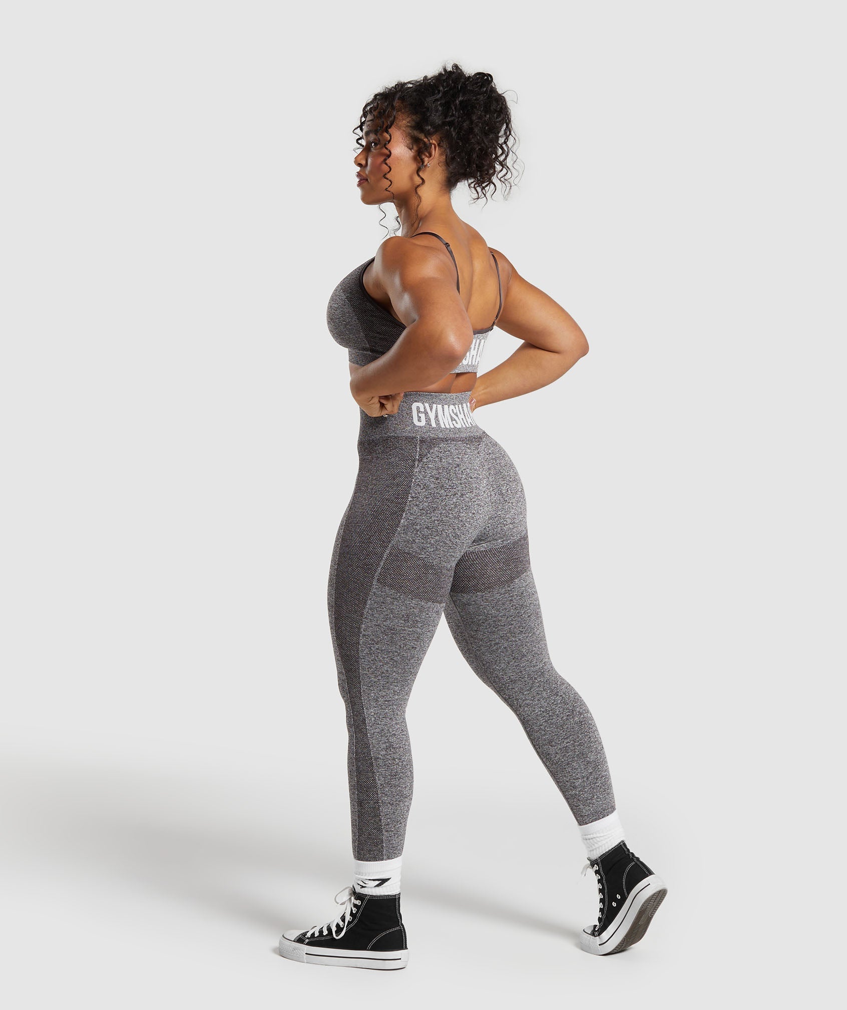 Gymshark 짐샤크 플렉스 하이 웨이스티드 레깅스 그레이드 퍼플/화이트 : SPORTICA