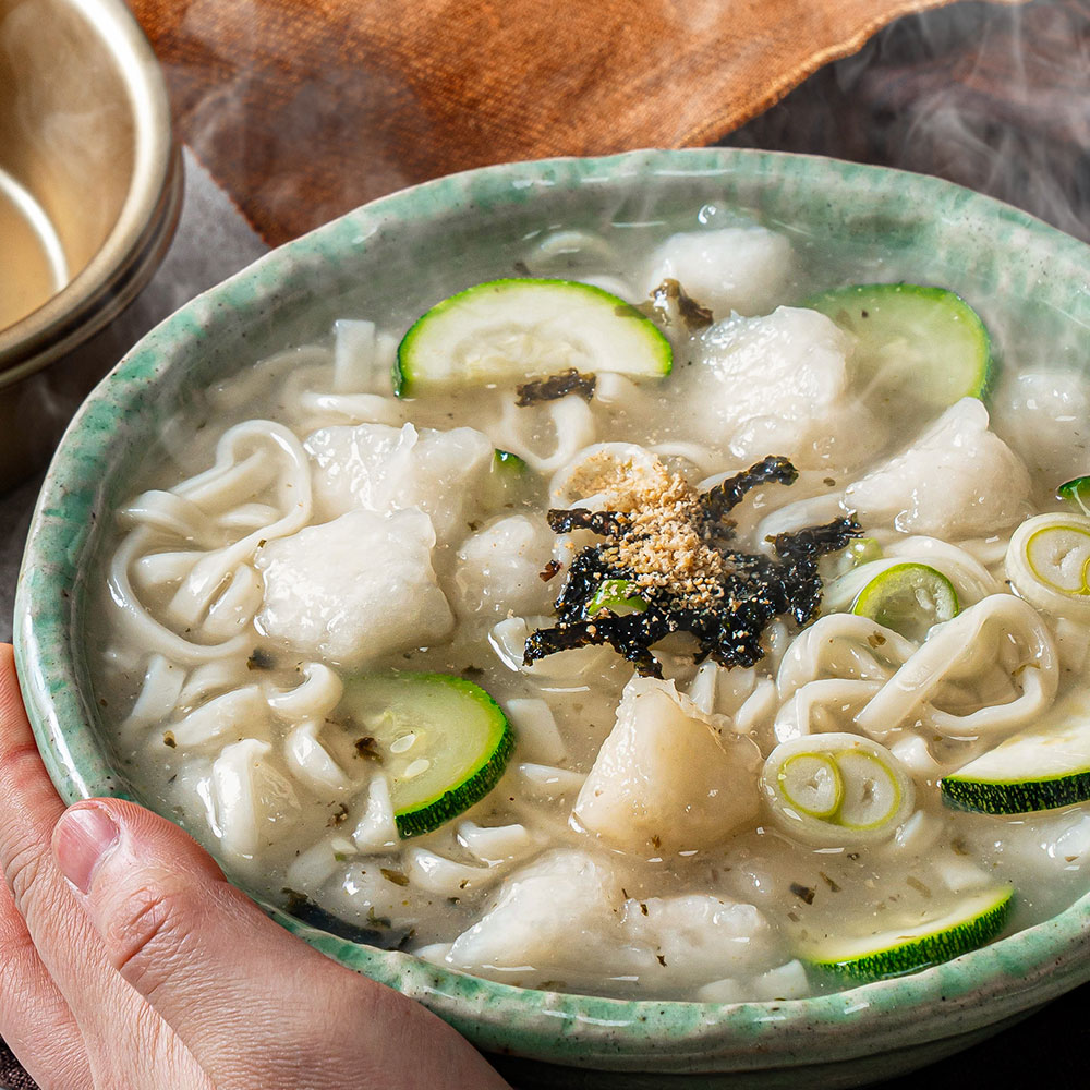 백년밥상 감자옹심이 칼국수 밀키트 2인분 - 상품 이미지
