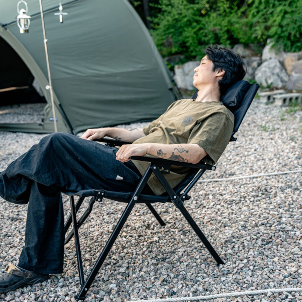 원스위크라이프 캠핑 경량 각도조절 리클라이너 롱 릴렉스 체어 블랙