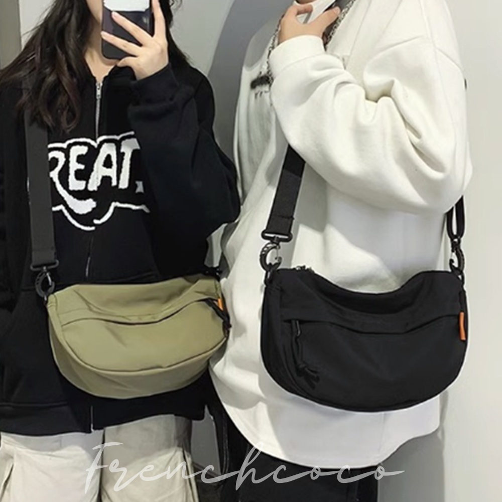 프렌치코코 여행용 메신저백 크로스 바디 새들백 데일리백 여행가방 커플가방 커플백 - 메인 이미지