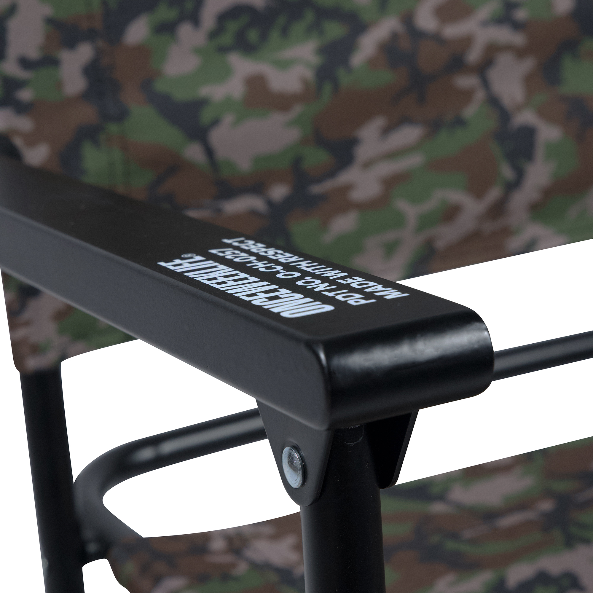 원스위크라이프 캠핑 접이식 폴딩 휴대용 경량 로버 체어 카모