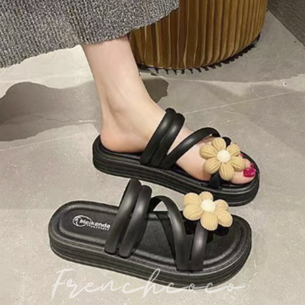 프렌치코코 말랑 샌들 귀여운 꾸안꾸 여름 슬리퍼 플라워 포인트 - 메인 이미지