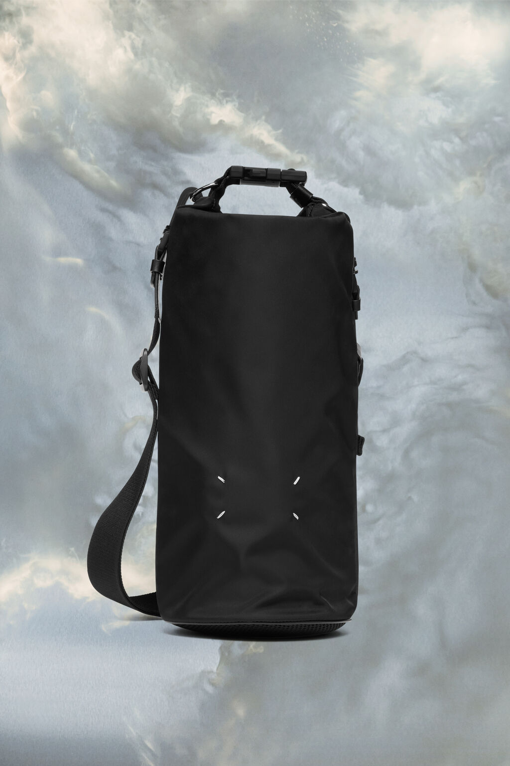 메종 마르지엘라 토트백 하이테크 롤업 백 High Tech Roll Up Bag SB2WA0005P6763T8013 - 상세 이미지 2