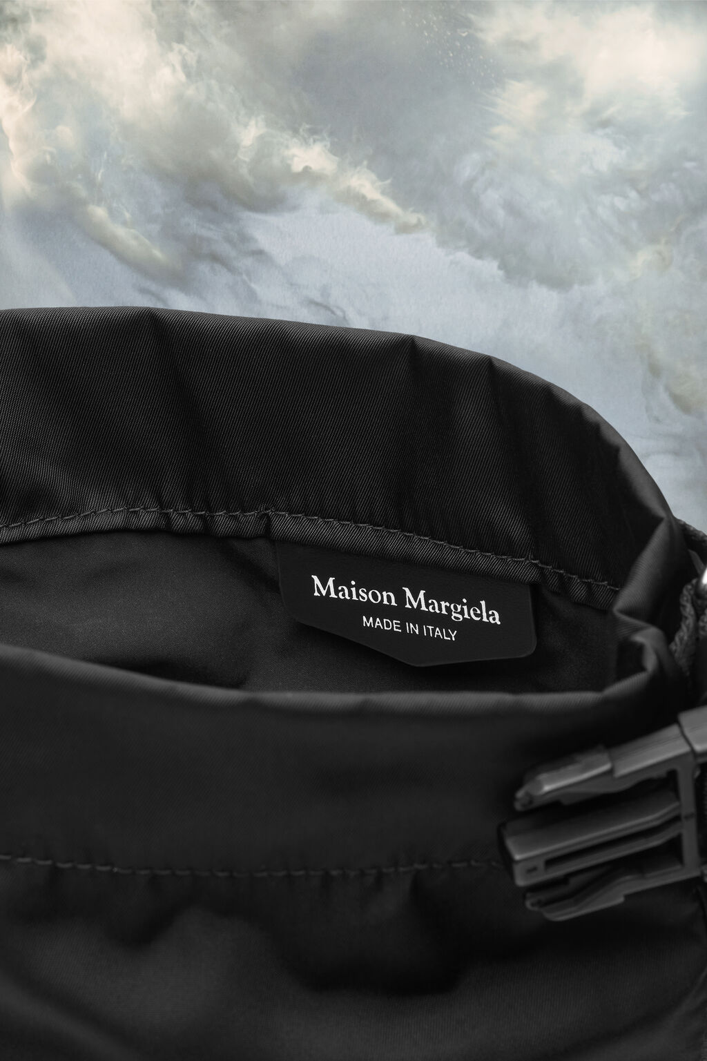 메종 마르지엘라 토트백 하이테크 롤업 백 High Tech Roll Up Bag SB2WA0005P6763T8013 - 상세 이미지 5