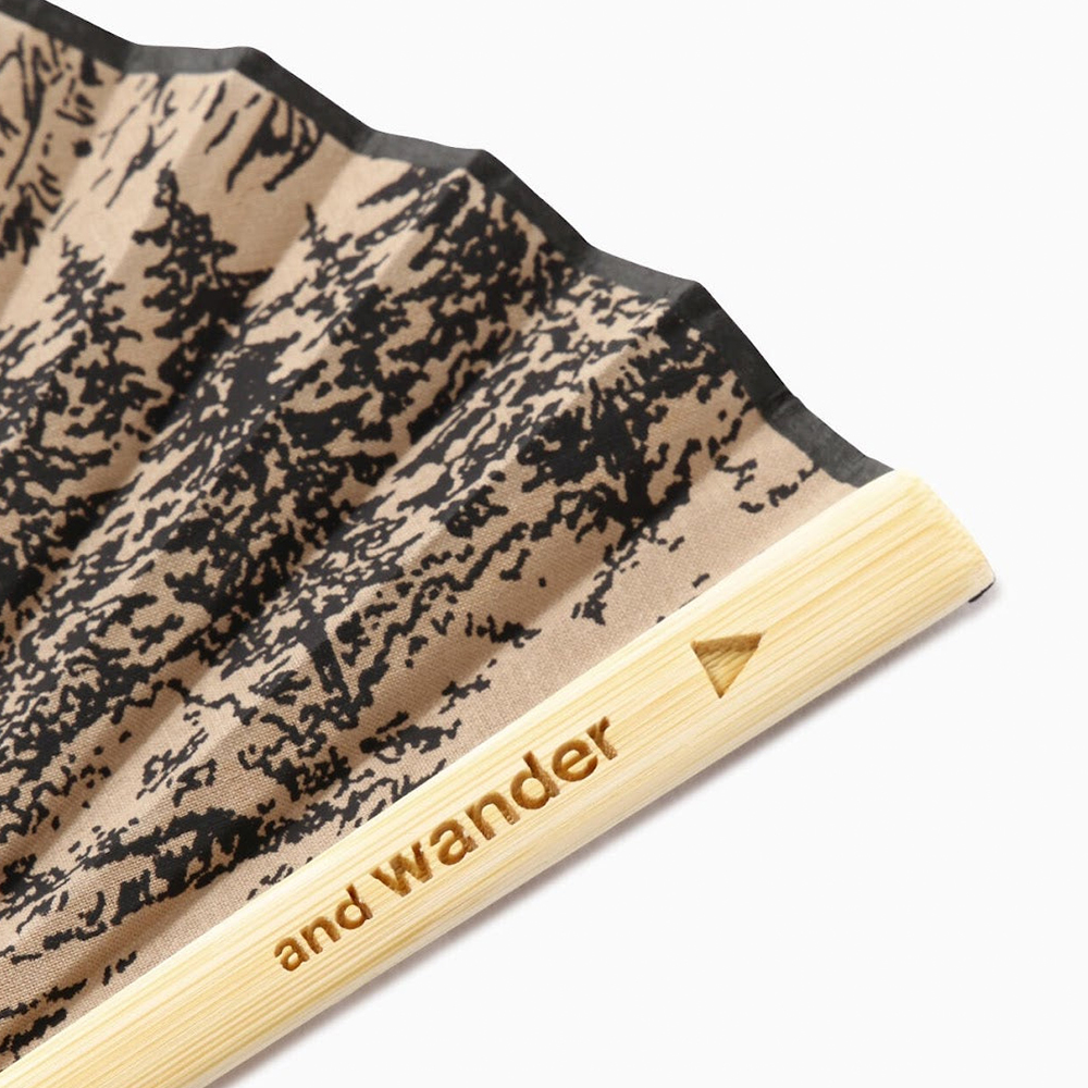 앤드원더 부채 hiking club folding hand fan 25SS 접이식 5745177305 - 상세 이미지 2
