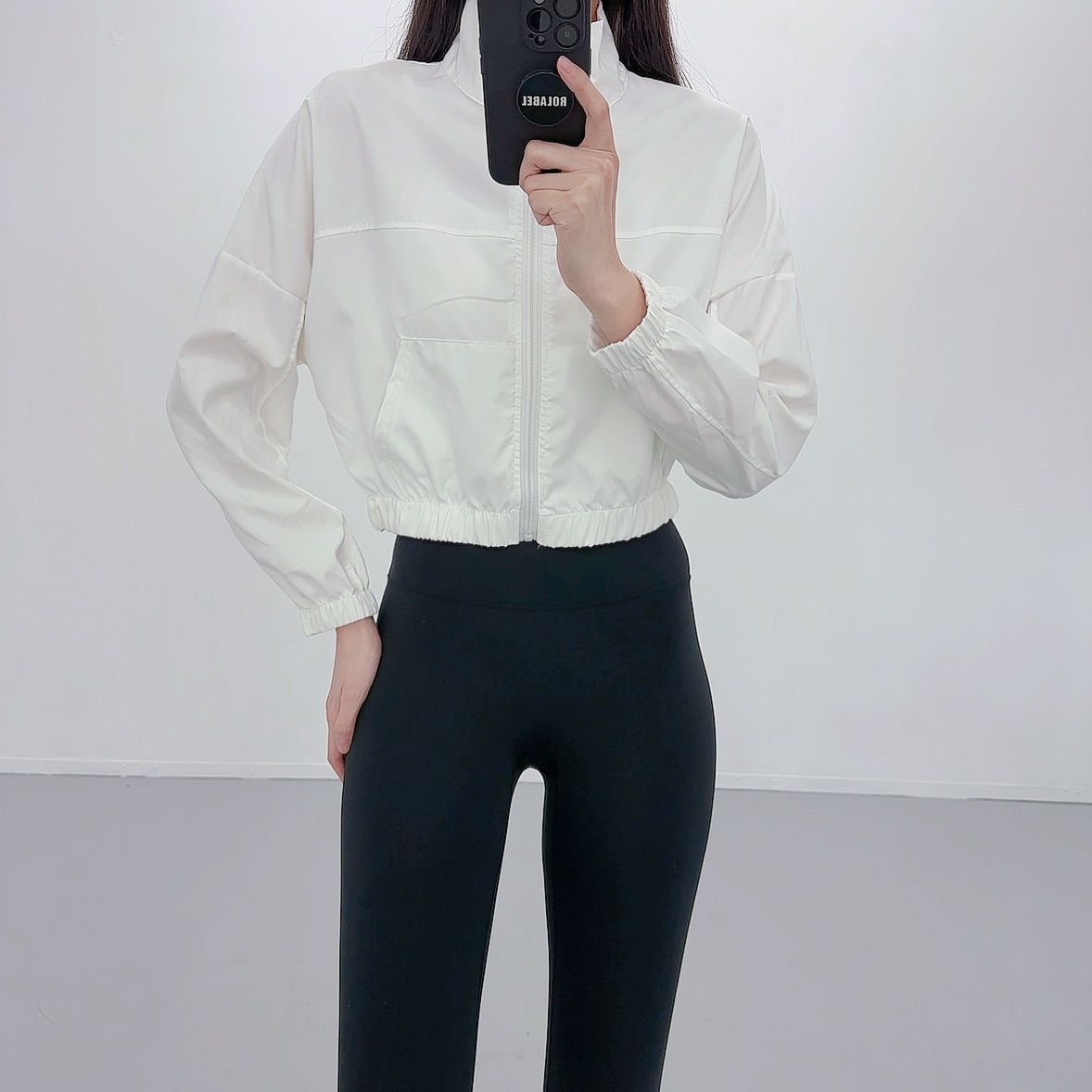 코브 여자 바람막이 점퍼 크롭 간절기 봄 바스락 야상 레인 숏 아노락 아우터 - 상세 이미지 4