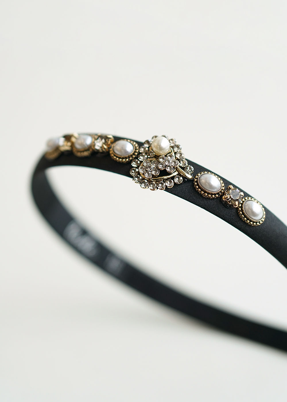 루드 미니 하트 크리스탈 진주 헤어밴드 L25SSAC33