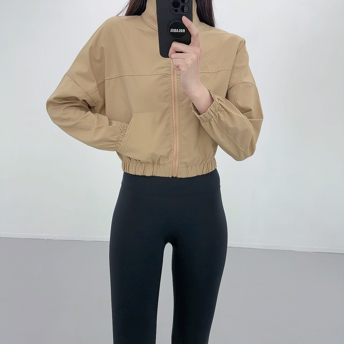 코브 여자 바람막이 점퍼 크롭 간절기 봄 바스락 야상 레인 숏 아노락 아우터 - 상세 이미지 3