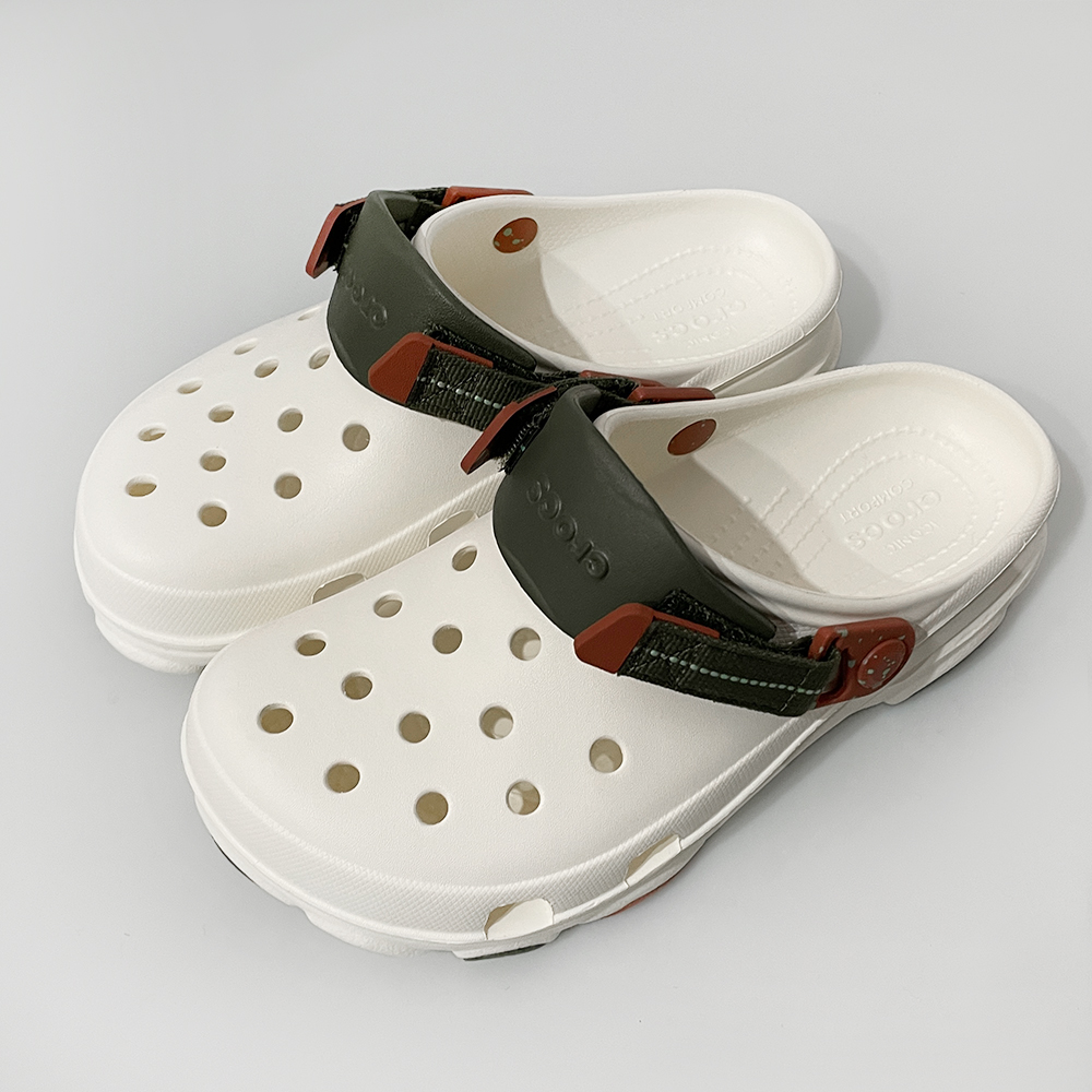 크록스 올터레인 클로그 화이트 초코 샌들