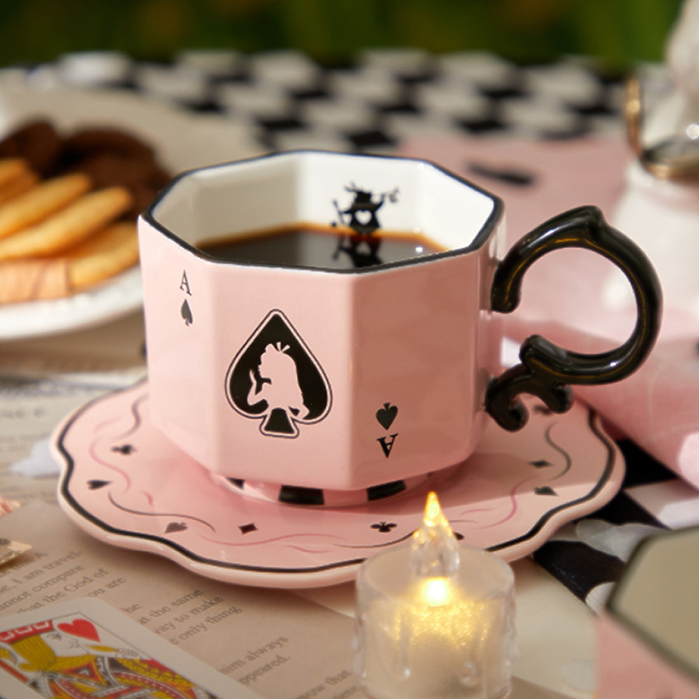 디즈니 앨리스 머그 소서 세트 하트 여왕 컵 잔 홈 카페 캐릭터 식기 굿즈